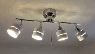写真:照明器具